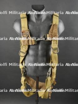 Harnais de parachute T-5. — miniature 1
