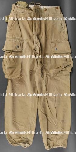Pantalon M-42 de parachutiste US.