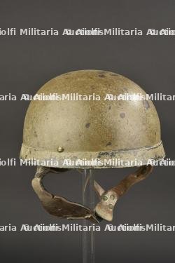 Casque de parachutiste britannique.