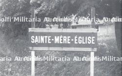 Plaque émaillée de la ville de Sainte-Mère-Eglise. — photo 13