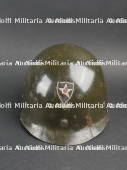 Casque de la 2ème DI US avec impact et identifié. — miniature 15