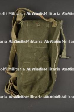 Housse de masque anti gaz parachutiste allemand.
