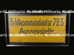 Panneau provenant de la Kommandantur de Caen. — photo 1