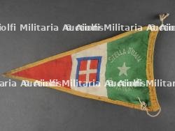 Lot de drapeaux et fanions. Lot of flags and pennants. — miniature 20
