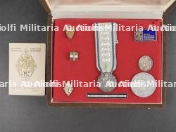 Coffret de décorations de la famille Morello. Morello family decoration box. — miniature 4