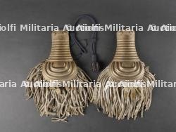 Paire d’épaulette de grande tenue d’officier de l’armée Royale italienne. Pair of Royal Italian Army officer's epaulets.
