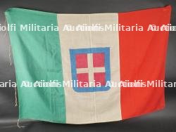 Un drapeau Royal Italien. A Royal Italian flag. — miniature 1
