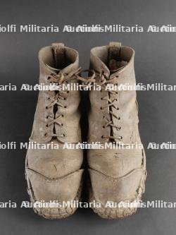 Paire de brodequins des troupes de montagne italienne. Pair of Italian mountain troop brodequins. — photo 5