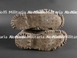 Paire de brodequins des troupes de montagne italienne. Pair of Italian mountain troop brodequins. — miniature 13
