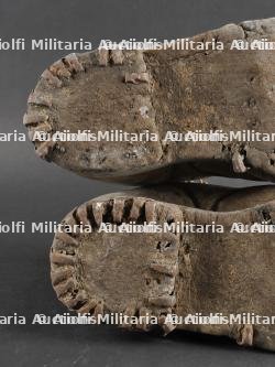 Paire de brodequins des troupes de montagne italienne. Pair of Italian mountain troop brodequins. — miniature 15