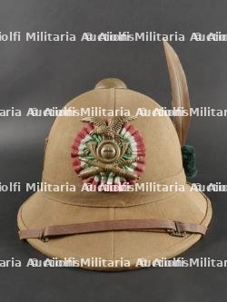 Casque tropicale du 22ème Bataillon d’Artillerie Alpine. Tropical helmet of the 22nd Alpine Artillery Battalion.