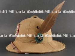 Casque tropicale du 22ème Bataillon d’Artillerie Alpine. Tropical helmet of the 22nd Alpine Artillery Battalion. — miniature 5