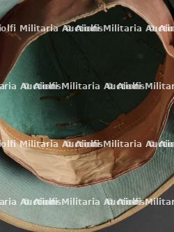 Casque tropicale du 22ème Bataillon d’Artillerie Alpine. Tropical helmet of the 22nd Alpine Artillery Battalion. — photo 8