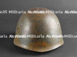 Casque italien de l’artillerie de montagne. Italian mountain artillery helmet.