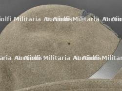 Deux chapeaux des Alpinis. Two Alpinis hats. — miniature 25