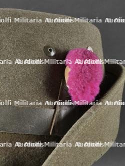 Trois chapeaux des troupes de Montagne. Three mountain troop hats. — photo 10