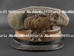 Casquette de commandant du 6ème Régiment de Bersaglieri. Commander's cap for the 6th Bersaglieri Regiment.