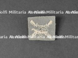 Lot d’insignes d’officiers. Lot of officers' badges. — photo 9