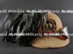 Casque tropicale du 8ème Régiment Bersaglieri. Tropical helmet of the 8th Bersaglieri Regiment.