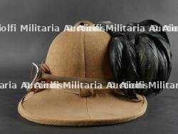 Casque tropicale du 8ème Régiment Bersaglieri. Tropical helmet of the 8th Bersaglieri Regiment. — miniature 7