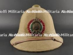Casque tropicale du 53ème Régiment d’Infanterie. Tropical helmet of the 53rd Infantry Regiment. — photo 2