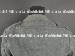 Vareuse de sergent major des transports-motorisés. Motor transport sergeant major's jacket. — miniature 24