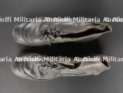 Une paire de brodequins de l’armée Royale italienne. A pair of Royal Italian Army brodequins. — photo 3