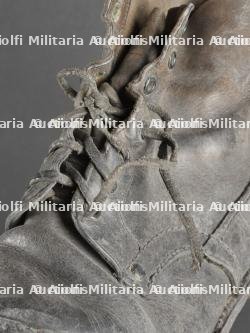Une paire de brodequins de l’armée Royale italienne. A pair of Royal Italian Army brodequins. — miniature 11