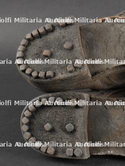 Une paire de brodequins de l’armée Royale italienne. A pair of Royal Italian Army brodequins. — photo 20
