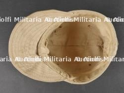 Casquette tropicale du Général Giuseppe Cremascuoli. General Giuseppe Cremascuoli's tropical cap. — photo 11