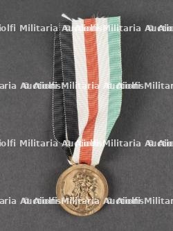 Médaille de la campagne italo-allemande en Afrique. Medal for the Italo-German campaign in Africa.