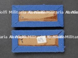 Lot de pattes de col des parachutistes. Pair of pouches for paratrooper's belt. — miniature 8