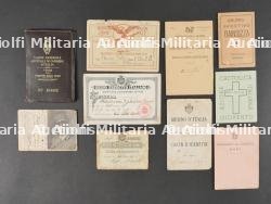 Lot de documents. Lot of documents.
