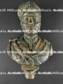 Buste de Benito Mussolini. Benito Mussolini bust.