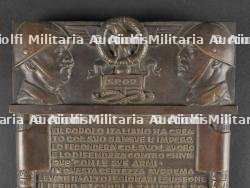 Plaque commémorative de la création de l’Empire italien en 1935. Plaque commemorating the creation of the Italian Empire in 1935. — photo 2