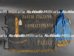 Drapeau italien du Faisceau de Paris du 2ème modèle. Flag of the Italian cluster in Paris second model.