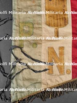 Drapeau italien du Faisceau de Paris du deuxième modèle. Flag of the Italian cluster in Paris second model. — miniature 2