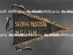 Fanion de la section fasciste de Melun. Melun fascist section pennant.