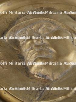 Lot de 3 médaillons. — miniature 8