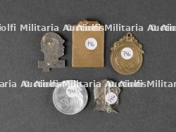 Lot de médailles à l’effigie de Mussolini. Lot of medals bearing the effigy of Mussolini. — miniature 3