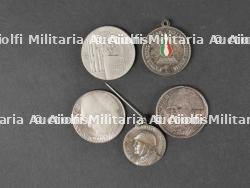 Lot de médailles à l’effigie de Mussolini. Lot of medals bearing the effigy of Mussolini. — photo 4