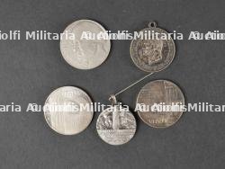 Lot de médailles à l’effigie de Mussolini. Lot of medals bearing the effigy of Mussolini. — miniature 5