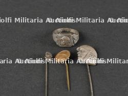 Lot de médailles à l’effigie de Mussolini. Lot of medals bearing the effigy of Mussolini. — photo 7