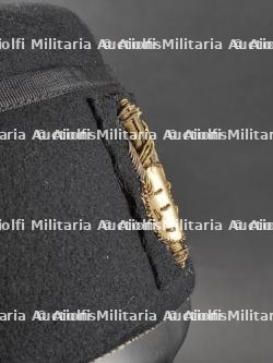 Coiffure de cadre des GIL. GIL executive headdress. — miniature 8