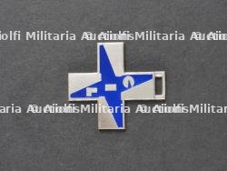 Lot de croix de la GIL et de l’ONB. Lot of GIL and ONB crosses. — miniature 2