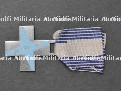 Lot de croix de la GIL et de l’ONB. Lot of GIL and ONB crosses. — photo 6