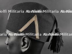 Coiffure de mouvement de jeunesse fasciste. Fascist youth movement headdress. — photo 3