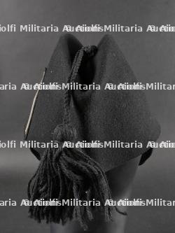 Coiffure de mouvement de jeunesse fasciste. Fascist youth movement headdress. — photo 5