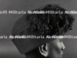 Coiffure de mouvement de jeunesse fasciste. Fascist youth movement headdress. — photo 6