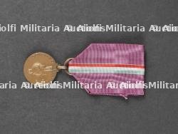 Glaive de récompense pour le 100 mètres dos des championnats sportifs de la jeunesse d’Europe en 1942. Glaive award for the 100-meter backstroke at the 1942 European Youth Sports Championships. — photo 18